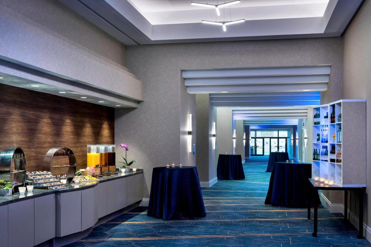 Отель BWI Airport Marriott Линтикам Экстерьер фото