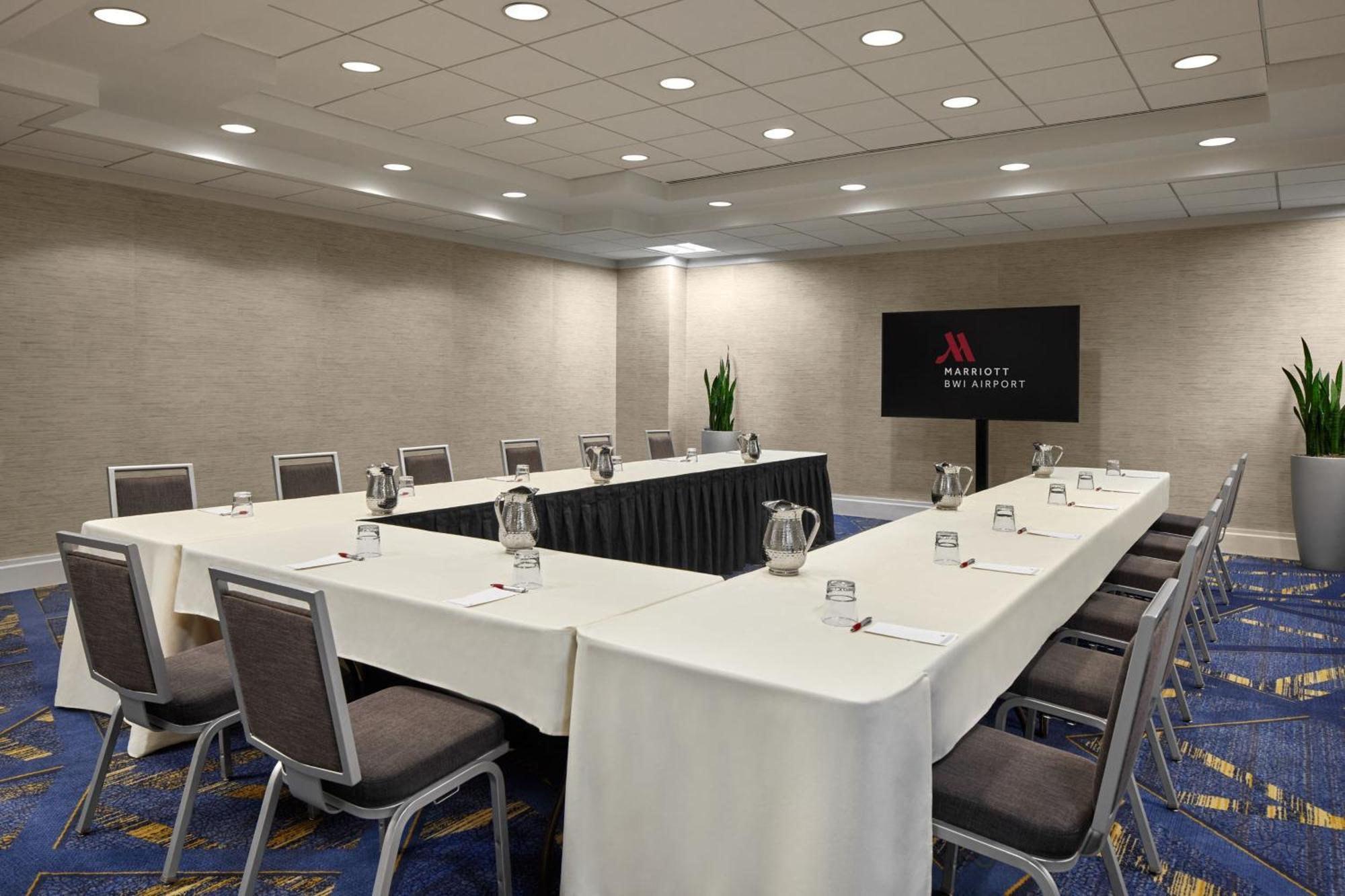 Отель BWI Airport Marriott Линтикам Экстерьер фото
