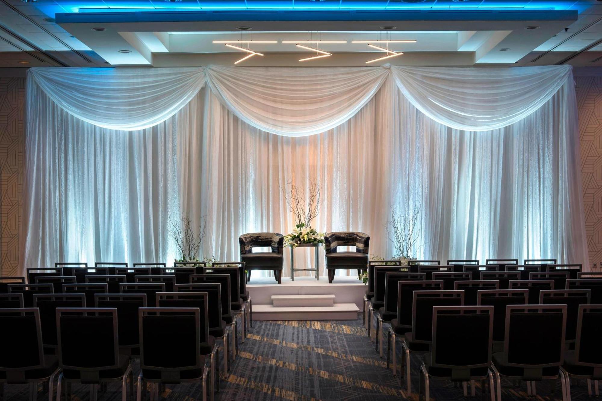 Отель BWI Airport Marriott Линтикам Экстерьер фото